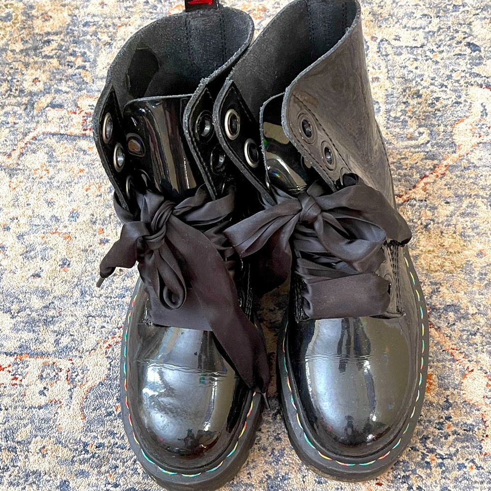 Dr. Martens Molly rainbow boots